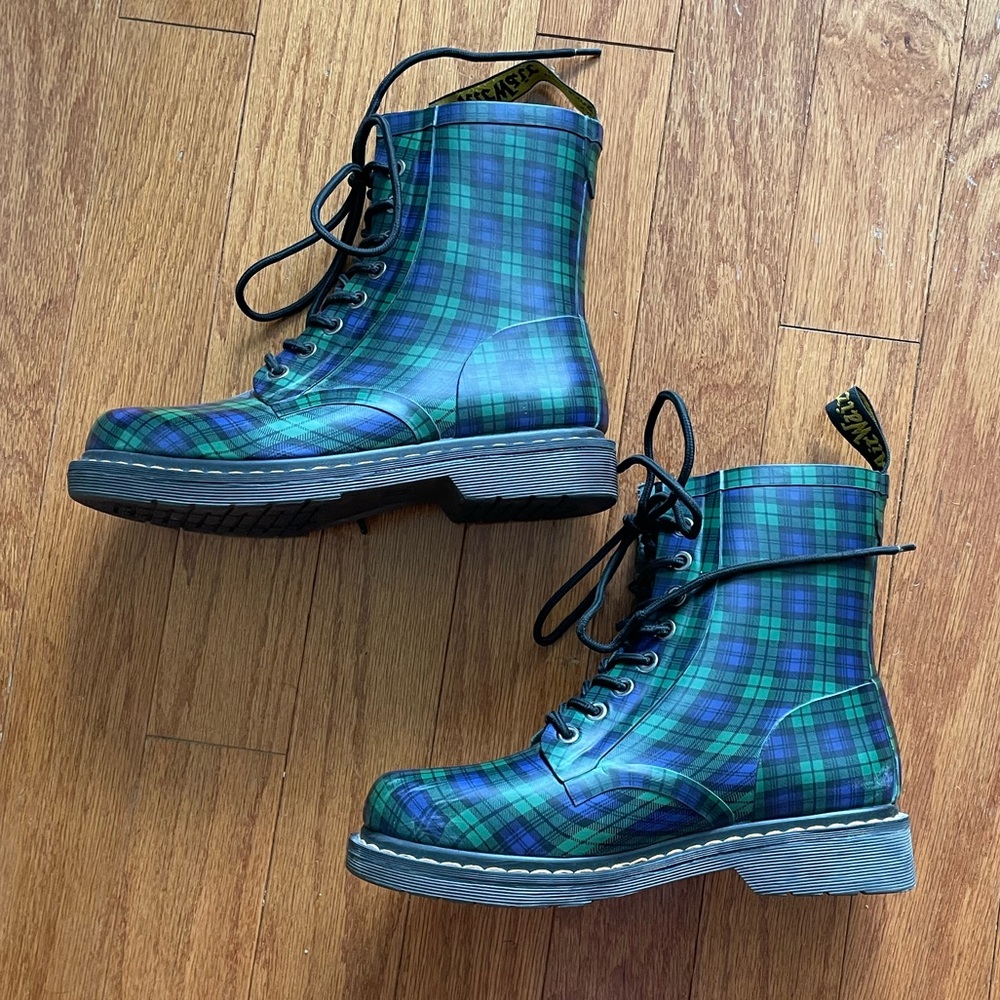 Dr. Martens Drench Black Watch Plaid Rubber Rain Boot Used Blue/Green